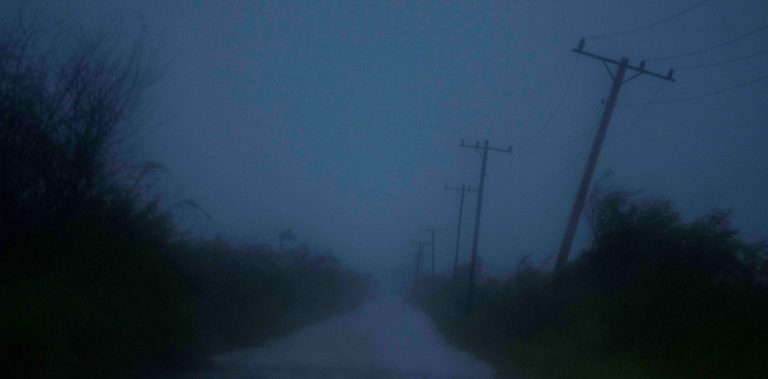 El huracán Ida azotó parte de Cuba y se prepara para impactar con su furia sobre Luisiana en el aniversario de Katrina