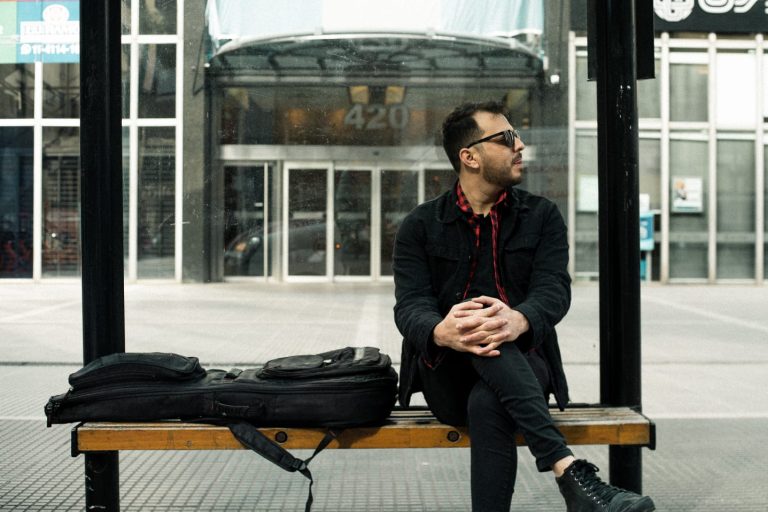 Lisandro Paz  De Santiago a Buenos Aires De Buenos Aires a Santiago