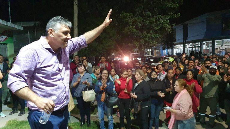 Nediani inauguró una sede partidaria en el barrio Centro acompañado por un centenar de vecinos