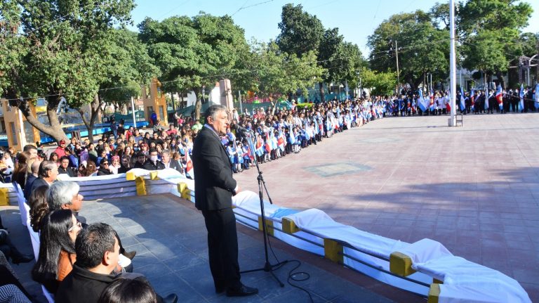 Nediani encabezó el acto por el 212° aniversario de la “Revolución de Mayo”