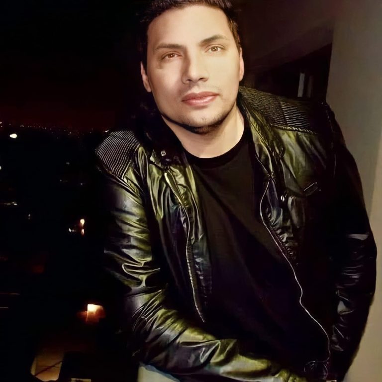 Tony Ángel 30 años con la música