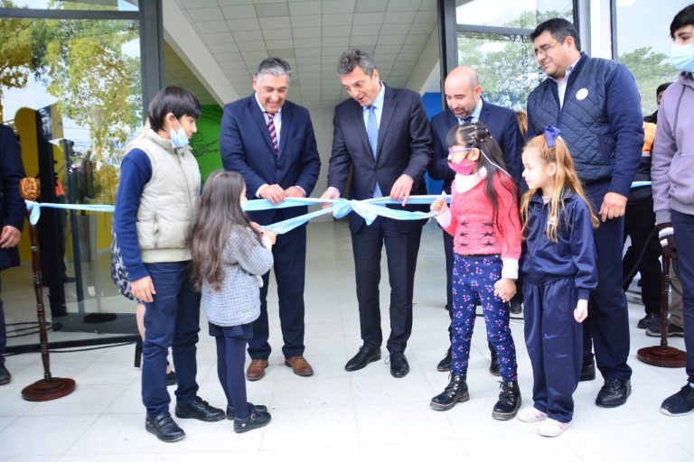 Nediani junto a Sergio Massa dejó inaugurada la Escuela Municipal de Robótica