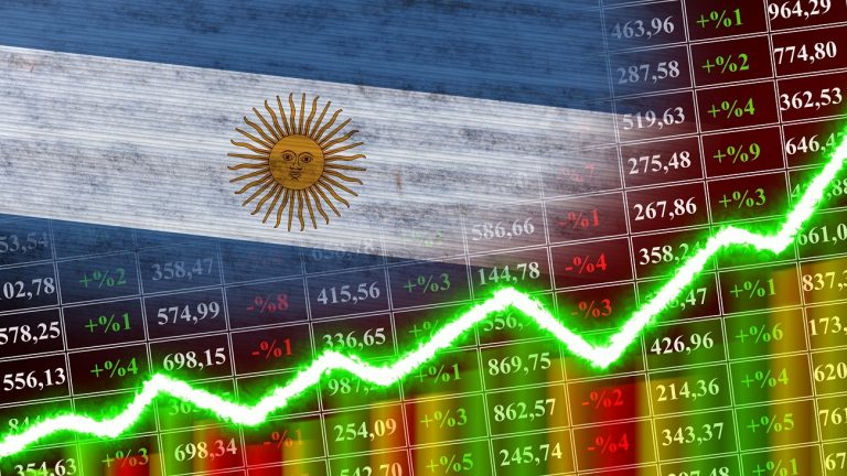 Las acciones en Argentina siguen subiendo, cerraron con un alza del 6% y el riesgo país perforó los 750 puntos